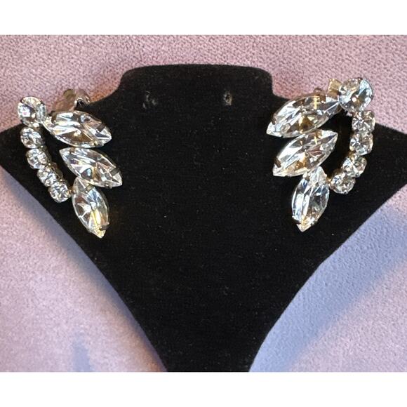 Unbranded Jewelry - VTG Crystal Clear Rhinestone Clip On Earrings Elegant Romantic Wedding Party